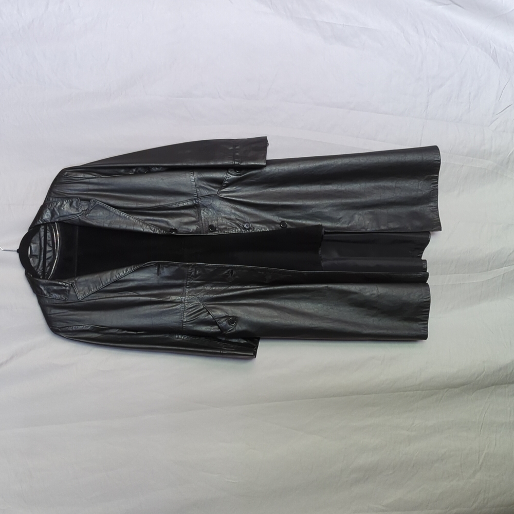 Black Trench Coat | Fits like small | EMAR zipper
